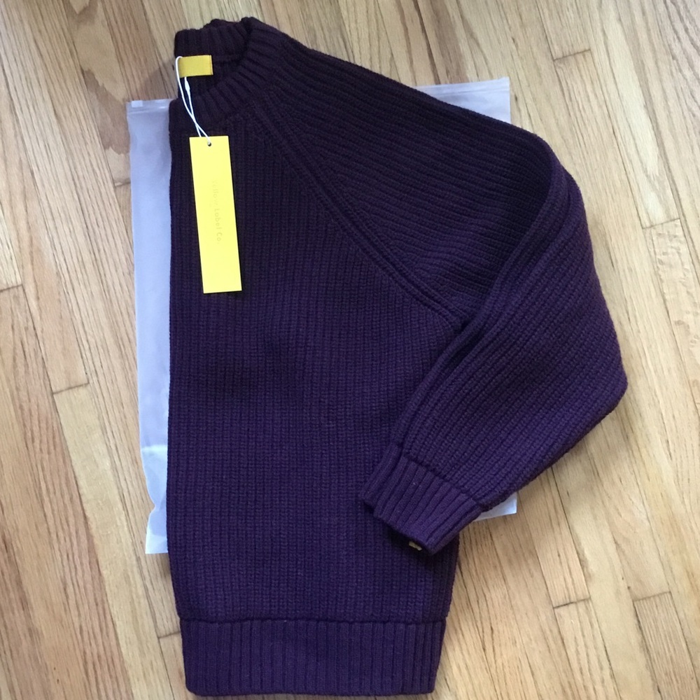 Ribbed Crewneck Sweater in Plum